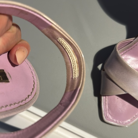 Louis Vuitton strapy heels. Lilac patent leather. size 38 1/2. - Picture 7 of 7